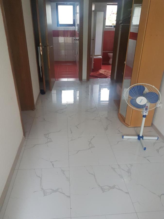 Apartman Nadija ヤイツェ エクステリア 写真